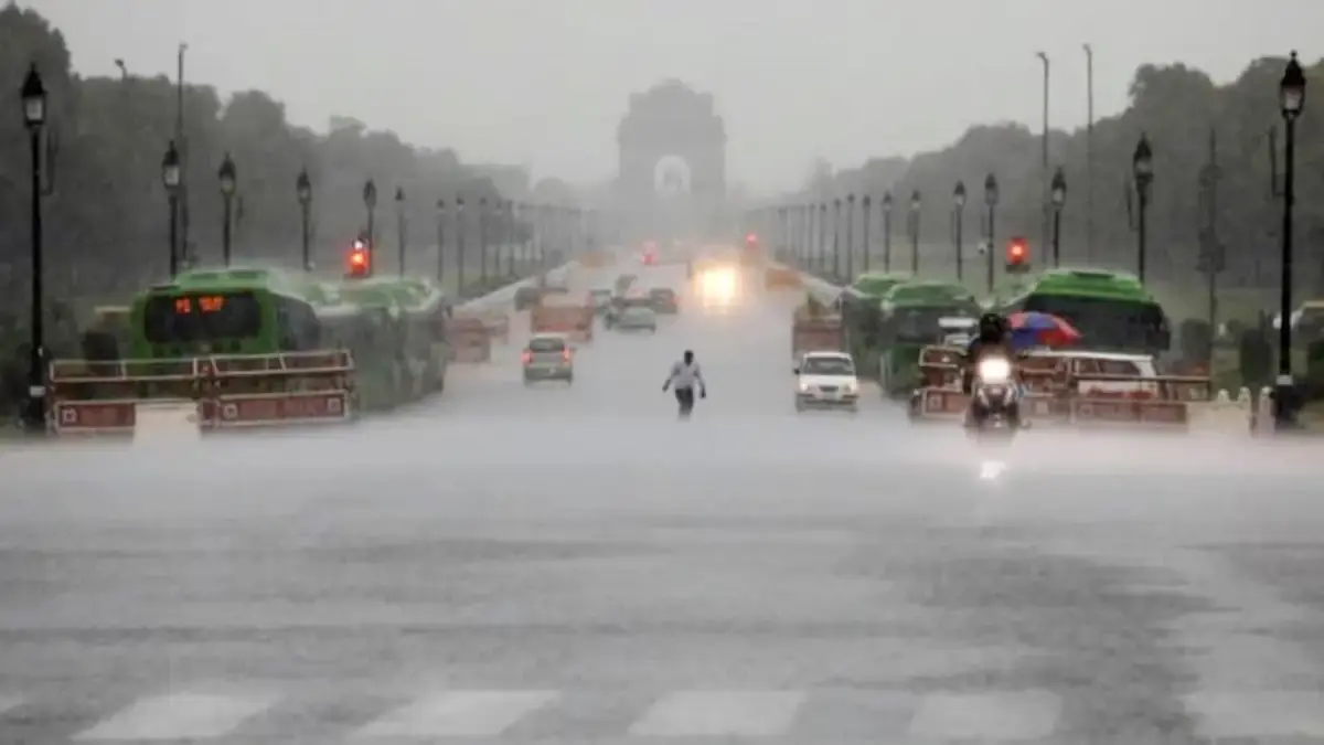 Heavy Rain Pounds Delhi-NCR